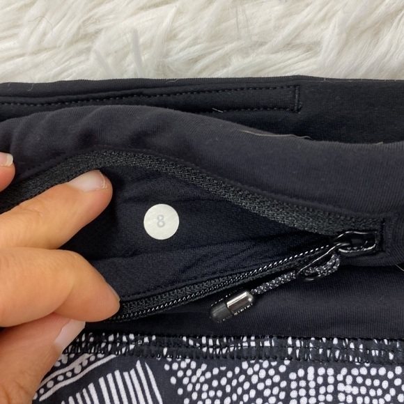 Lululemon Speed Short Dottie Tribe White Black / Black - Picture 7 of 7